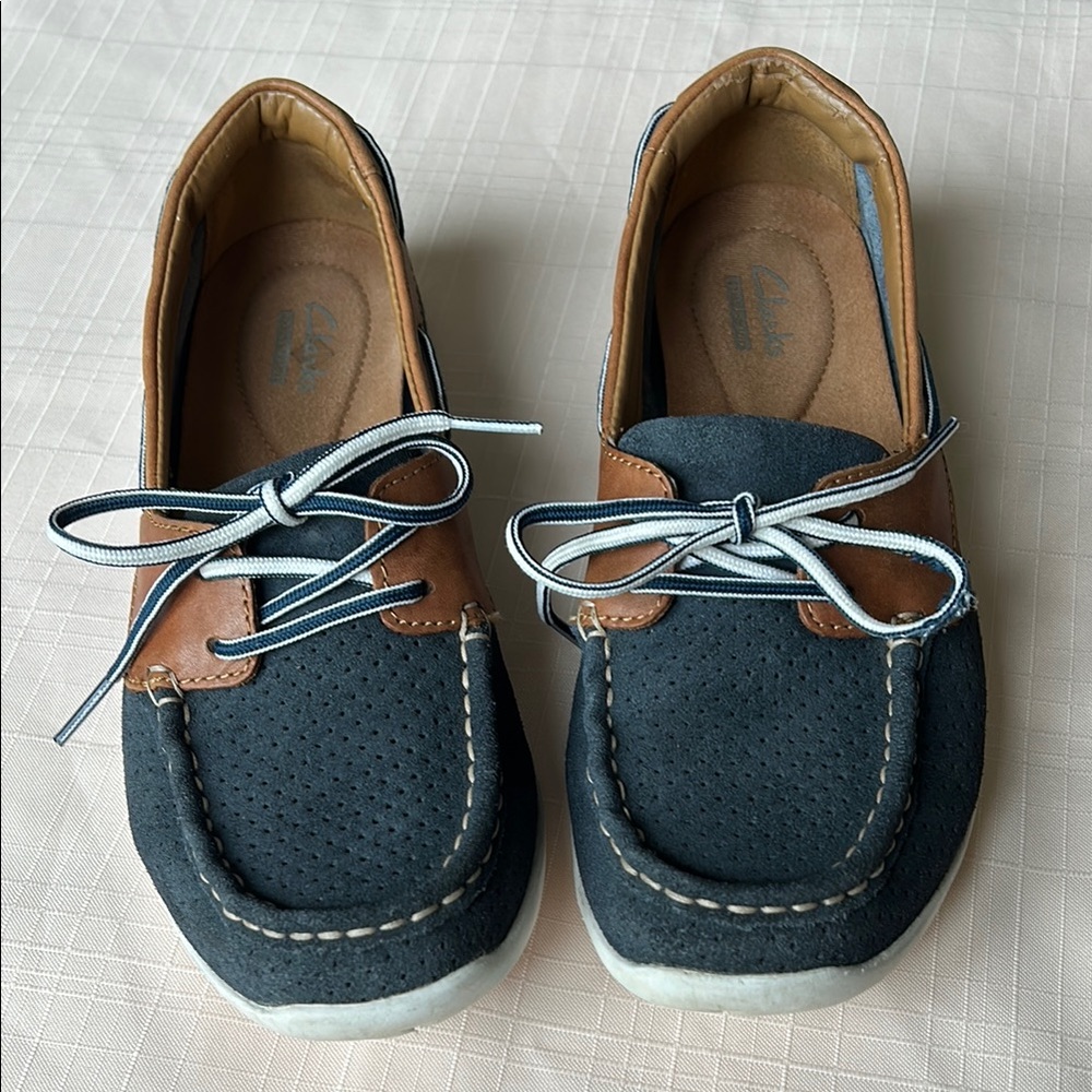 Clark’s Collection, Navy Suede/ Brown Leather Boat Shoe Sz 8